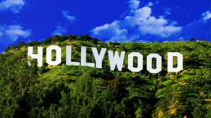Надпись HOLLYWOOD и недвижимость - что общего?
